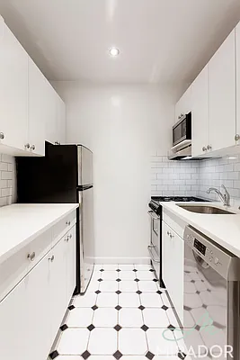 Rented by Mirador Real Estate | media 8