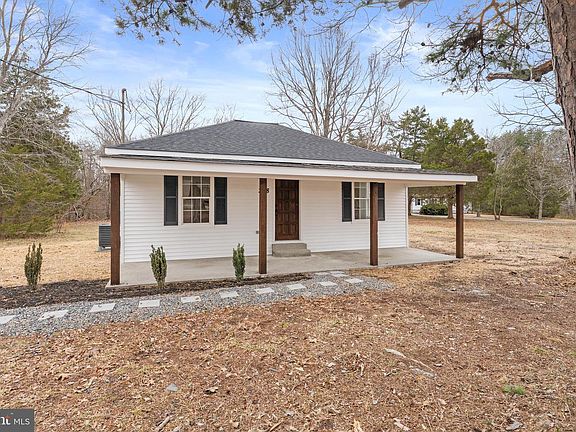 3rd image of 3578 Johnson Rd