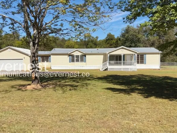 414 Fields Rd, Laceys Spring, AL 35754
