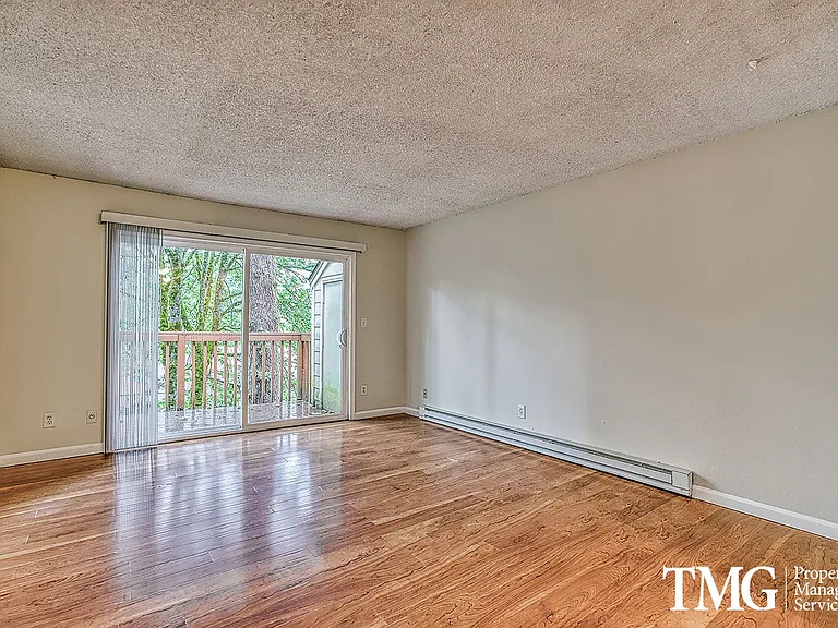 Montclair Apartments — Photo 5