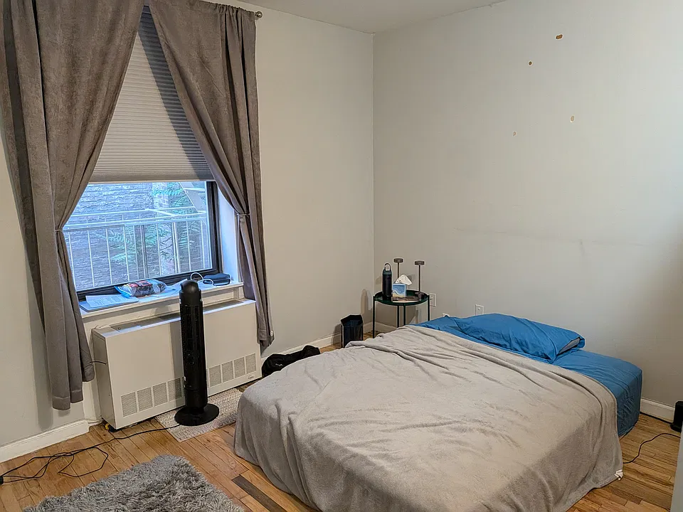 214 Riverside Dr #401