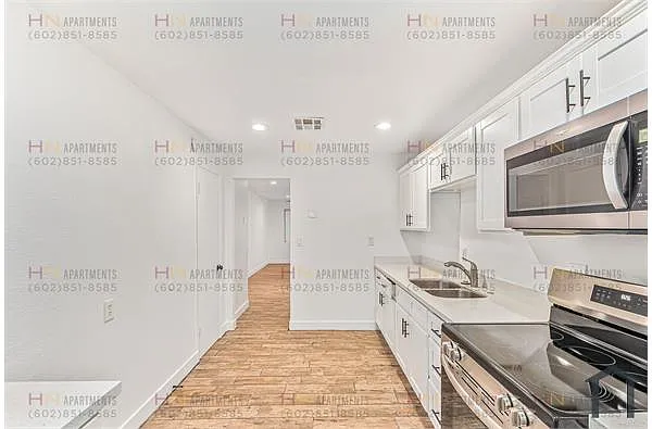 Building Photo - 2539 W Pierson St #4