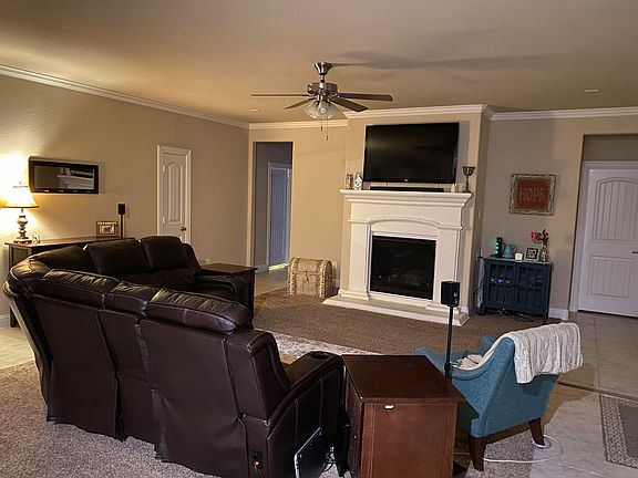 5th image of 1522 Burlingame Dr