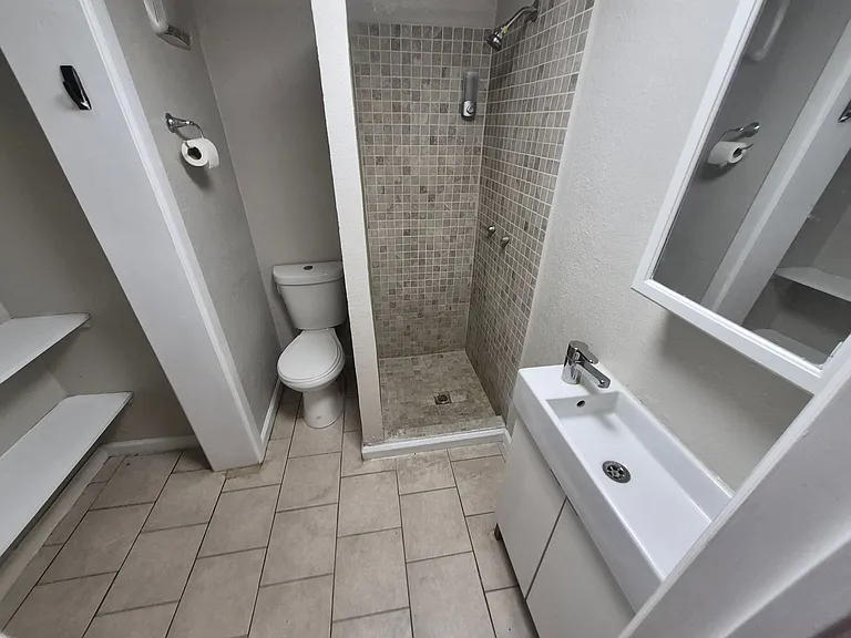 115 Caldwell St #3 — Photo 12