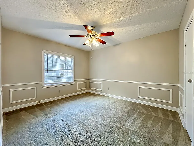 21 N Mills Ave — Photo 23