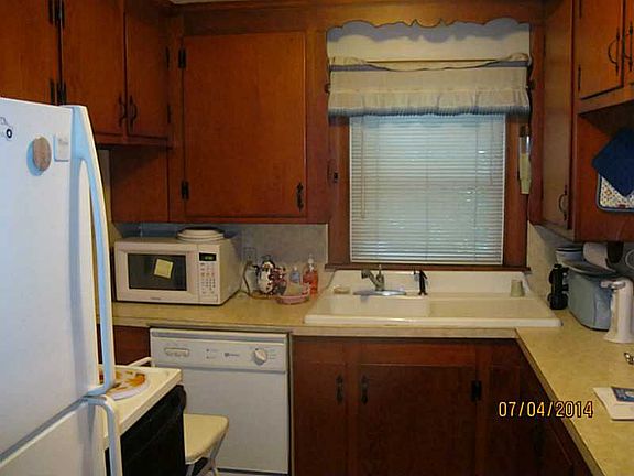 4th image of 35 N Long St
