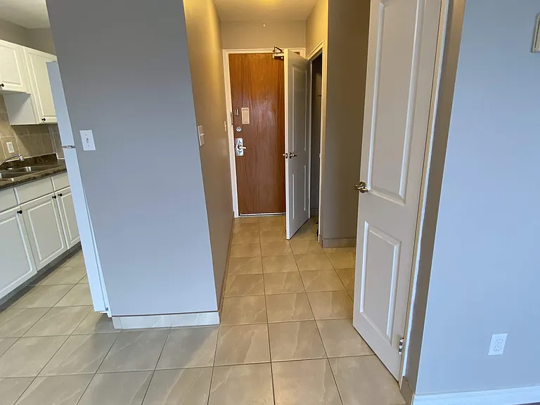 1720 Paris St — Photo 15