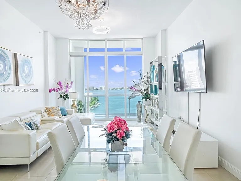 7900 Harbor Island Dr #Penthouse 14 — Photo 15