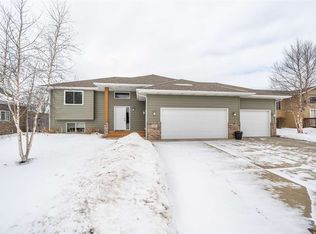 615 S Raven Ave, Harrisburg, SD 57032
