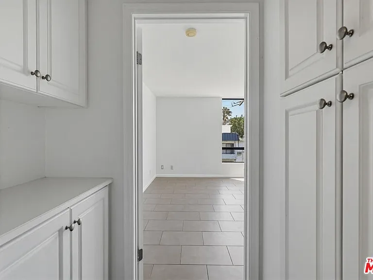 7320 Hawthorn Ave #203 — Photo 22