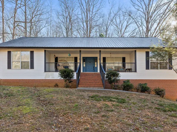 598 Lake Hills Dr, Trenton, GA 30752