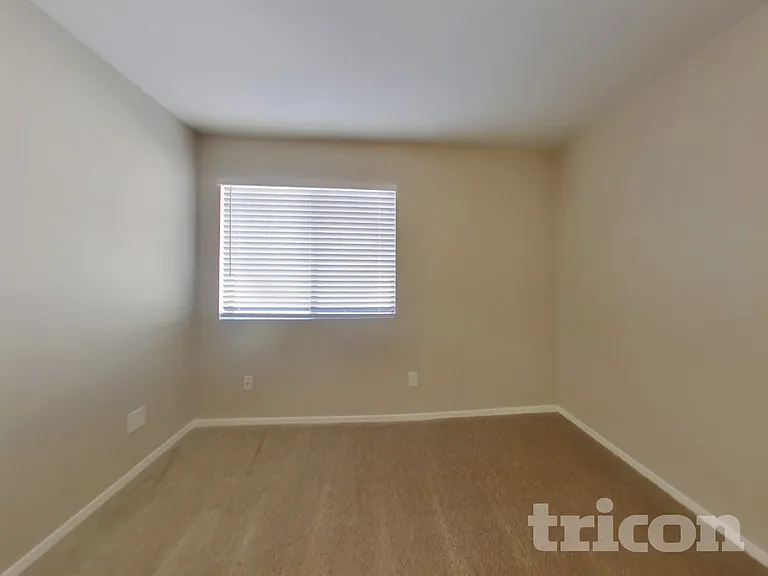 43314 W Cowpath Rd — Photo 11