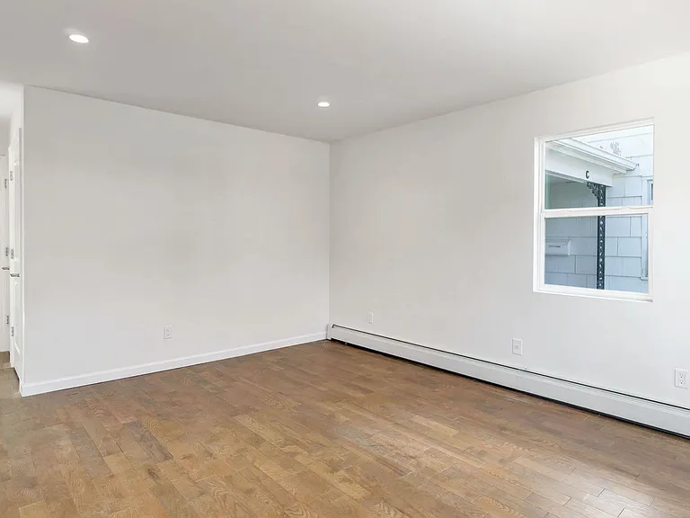 34 N Maryland Ave #36 — Photo 5