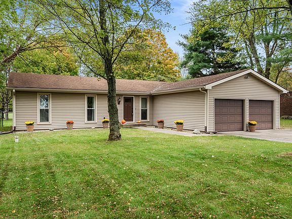 2nd image of 5555 Arrowhead Dr