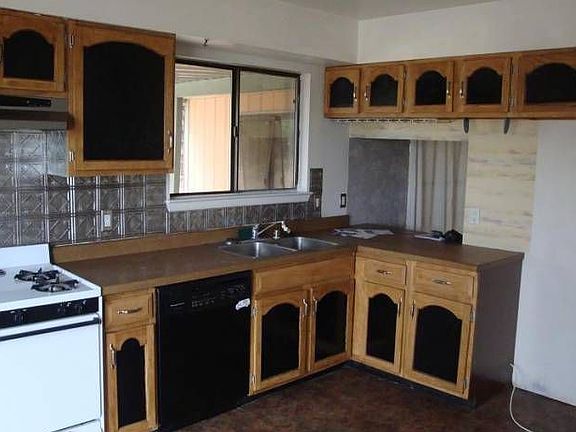5th image of 3701 San Medina Ave