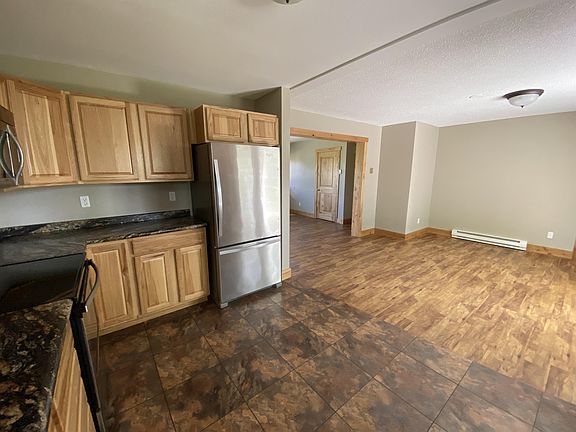 3rd image of 6 Cedar Dr