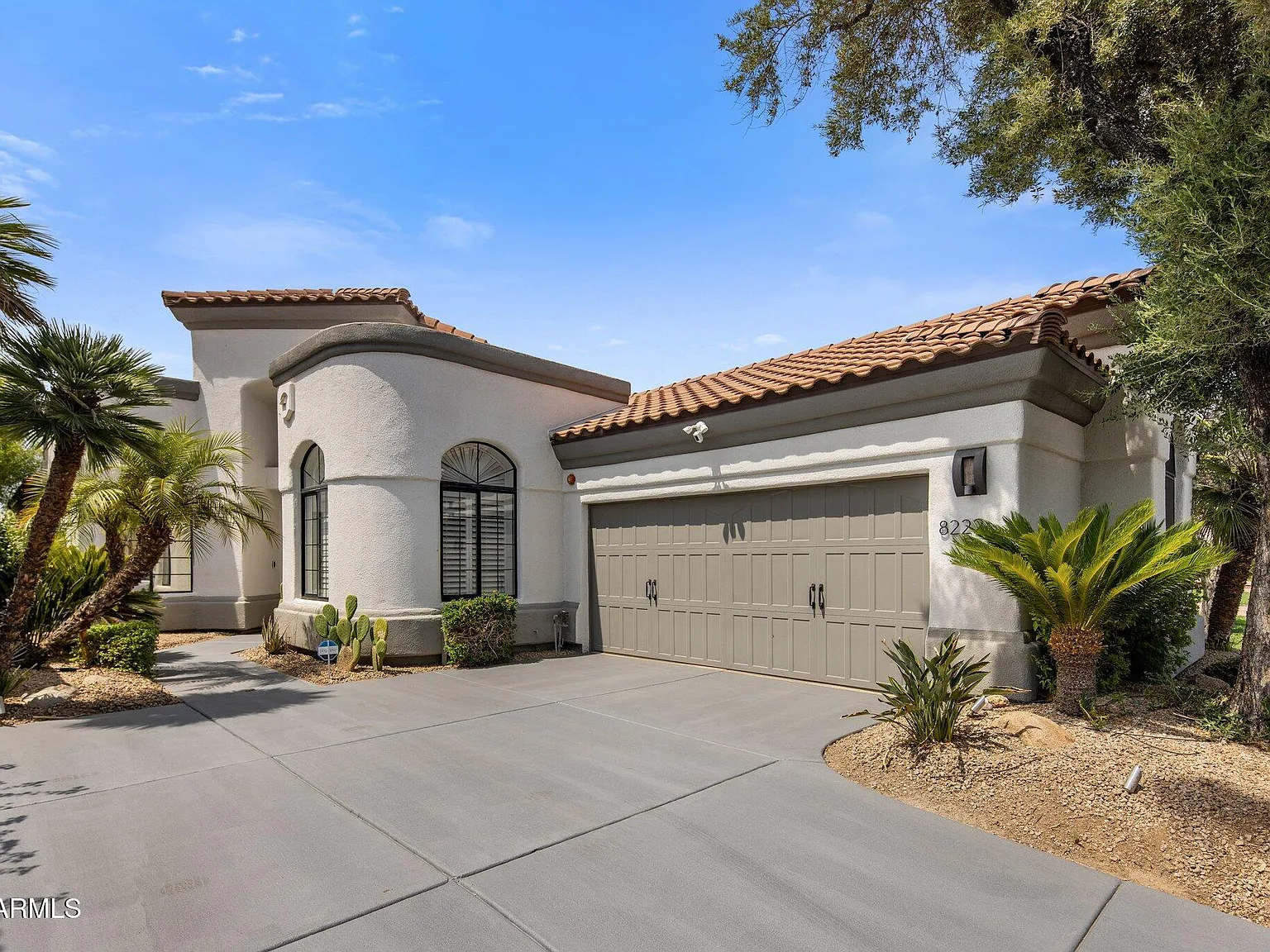 4 bed, 3.5 bath, 2033 sqft, $11,500 — Photo 2