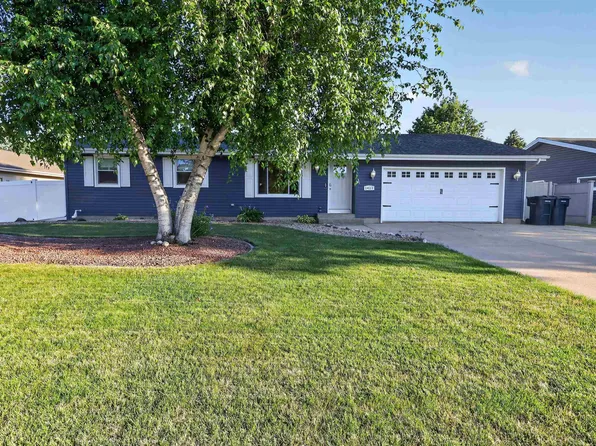 1411 Wolcott St, Janesville, WI 53546