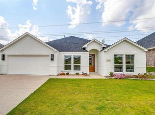 10143 Hanks Creek Rd, Benbrook, TX 76126