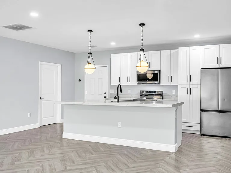 333 NW 41st St #337 — Photo 10