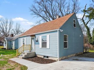 55849 Mayflower Rd, South Bend, IN 46619