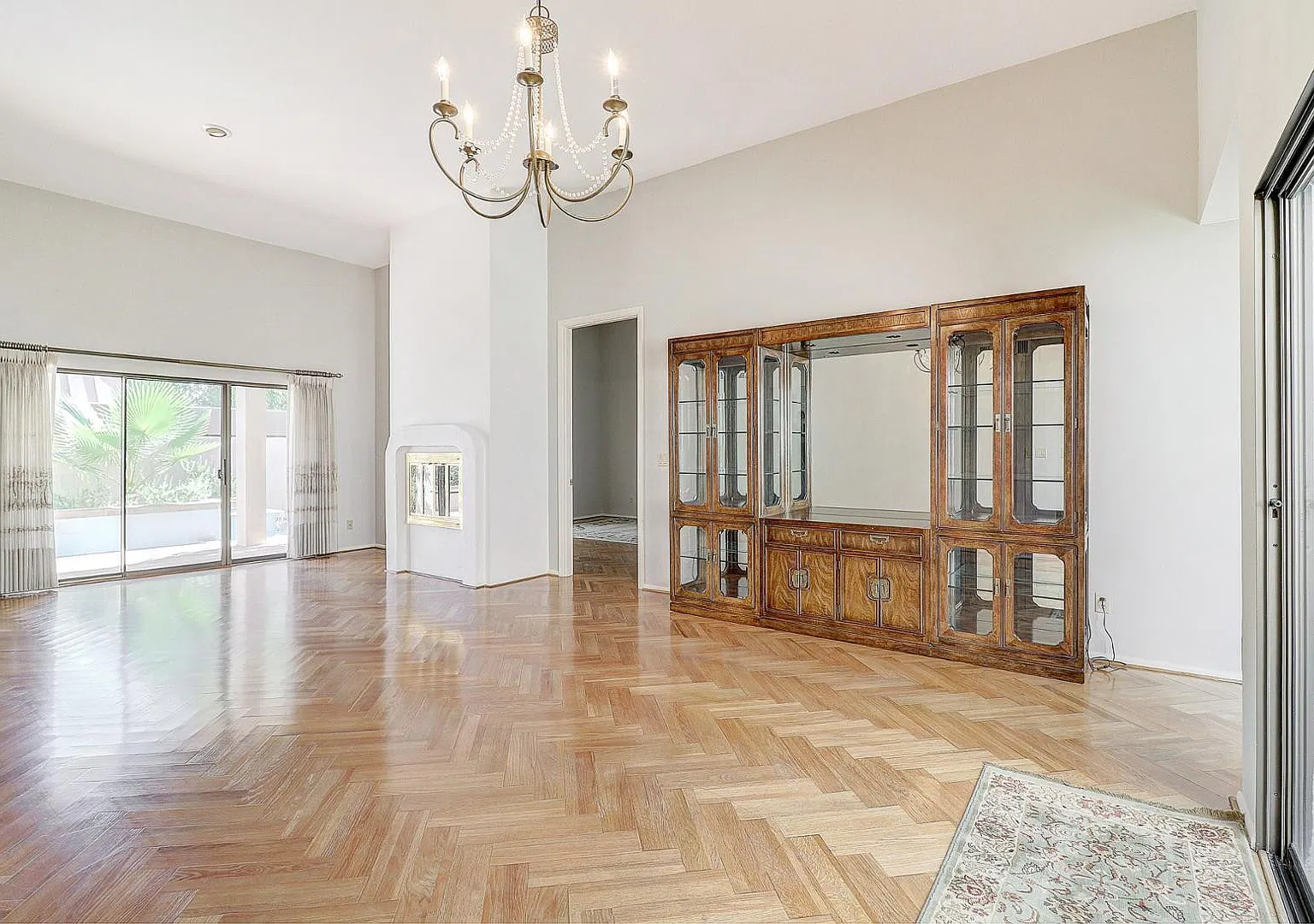 2 bed, 2.0 bath, 1448 sqft, $3,500 — Photo 4