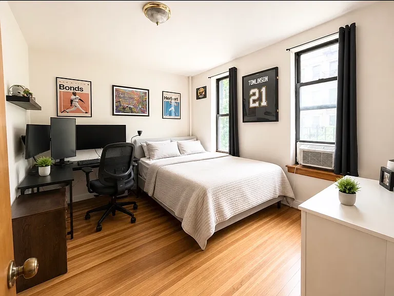 235 E 50th St #35 — Photo 3