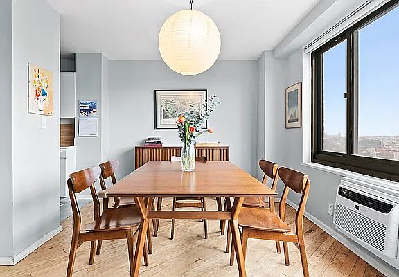 2nd image of 185 Hall St APT 1515