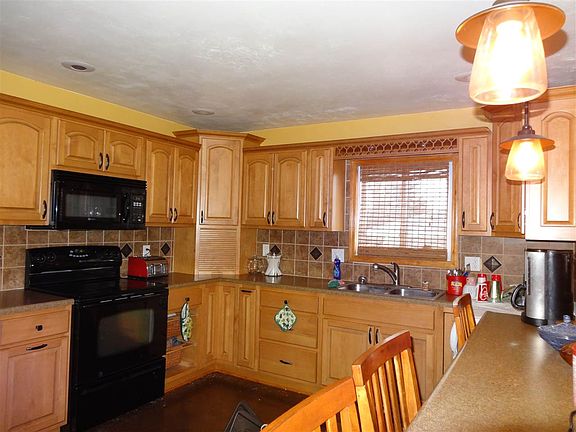 2nd image of 342 Birchwood Ct