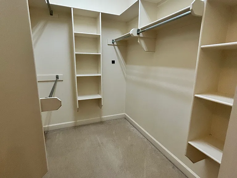 115 Noyant Dr — Photo 21