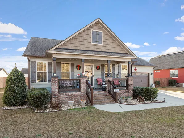 82 Woodglen Dr, Clayton, NC 27527