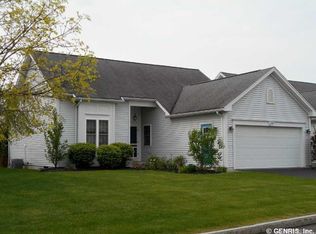 135 Stewart Pl, Canandaigua, NY 14424