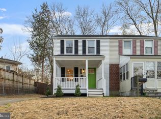 2631 Farmington Dr, Alexandria, VA 22303