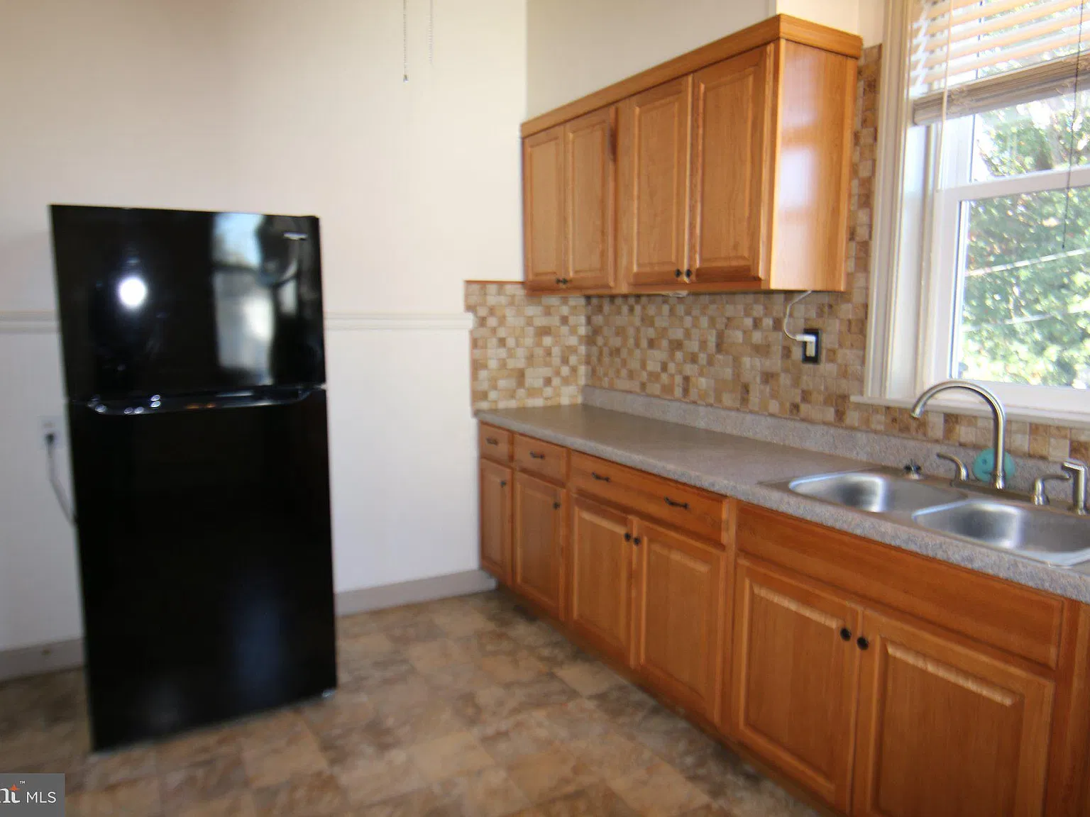 1 bed, 1.0 bath, 1005 sqft, $1,100 — Photo 4