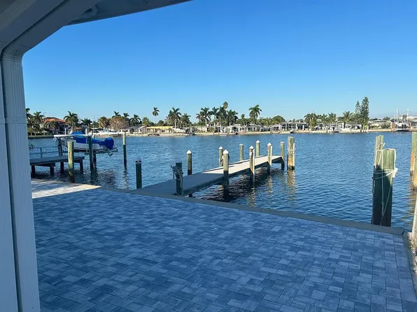 11295 3rd St E, Saint Petersburg, FL