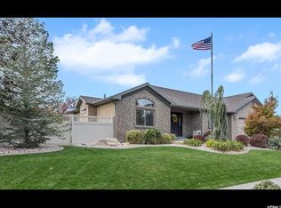 12086 S Kings Crossing Way, Riverton, UT 84065
