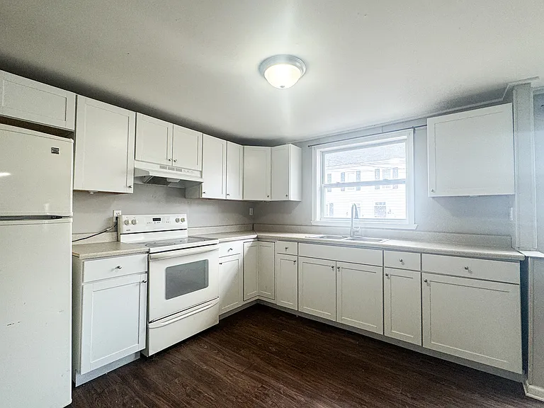 11 N Chestnut St #1 — Photo 5