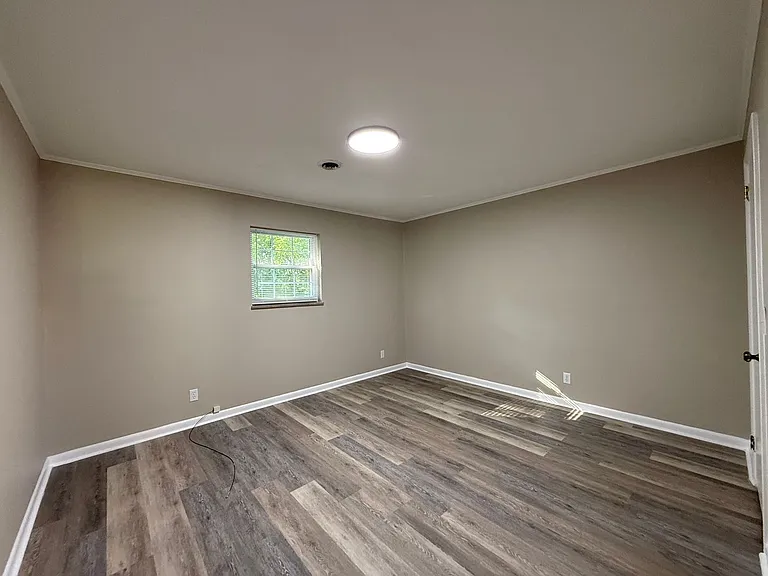 104 Skyview Dr — Photo 6