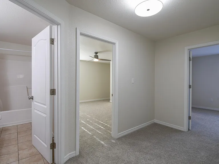 Hallway bathroom - 2nd bedroom & 3rd bedroom