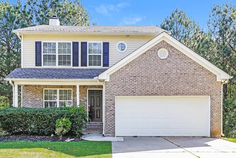 4 bed, 2.0 bath, 1630 sqft, $2,170 — Photo 1
