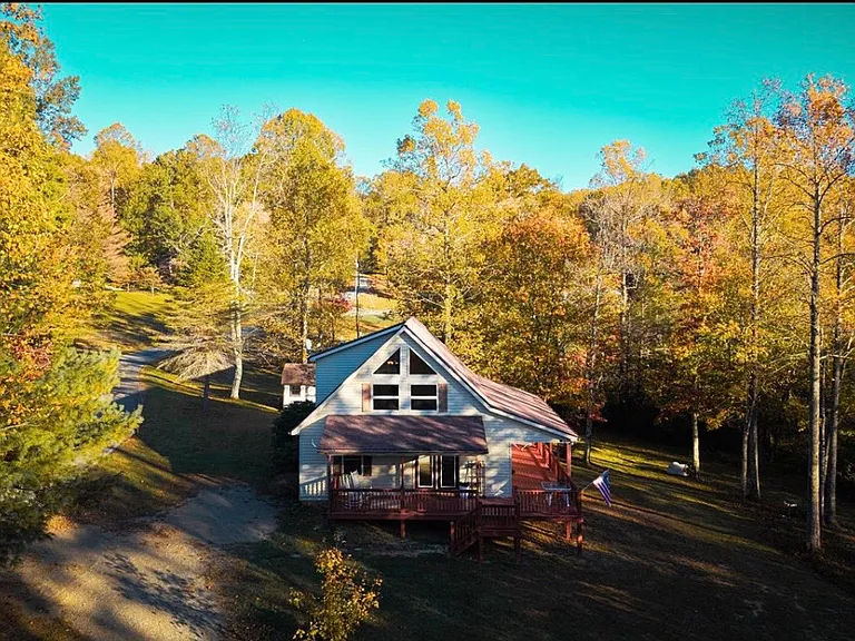 450 Rhododendron Ln — Photo 28
