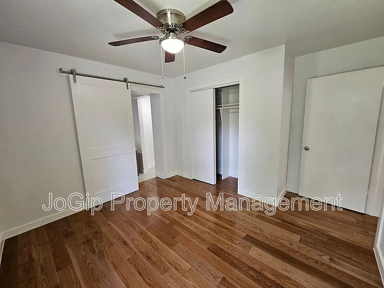 2402 Housley Dr — Photo 24