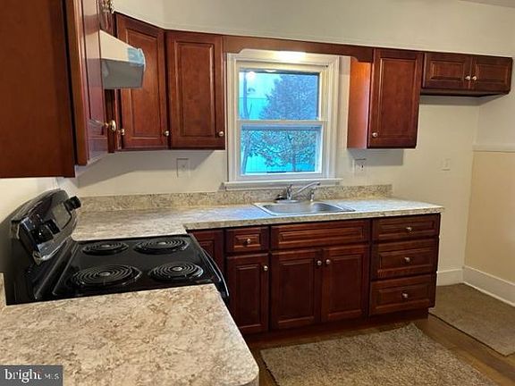 4th image of 159 Pardee Blvd