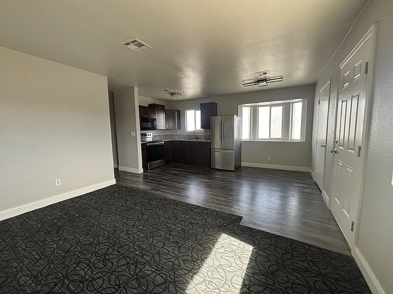 5660 E Lake Mead Blvd #D — Photo 16