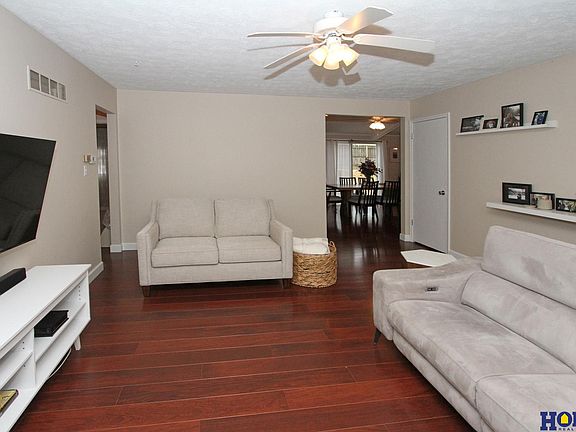 4th image of 2311 Camelot Ct