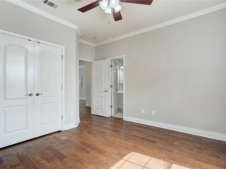 10140 Brimfield Dr — Photo 17