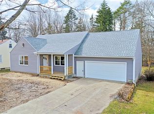 212 Hillcrest Ave, Hubbard, OH 44425