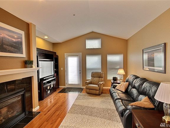 3rd image of 7118 James Pl SE