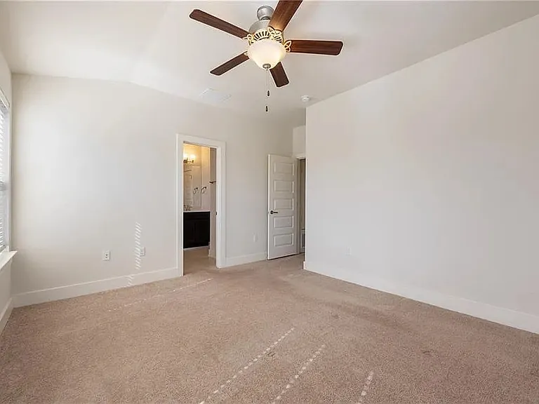 1925 Warely Ln — Photo 14