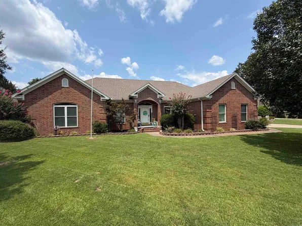 1236 Commons Dr, Jacksonville, AR 72076